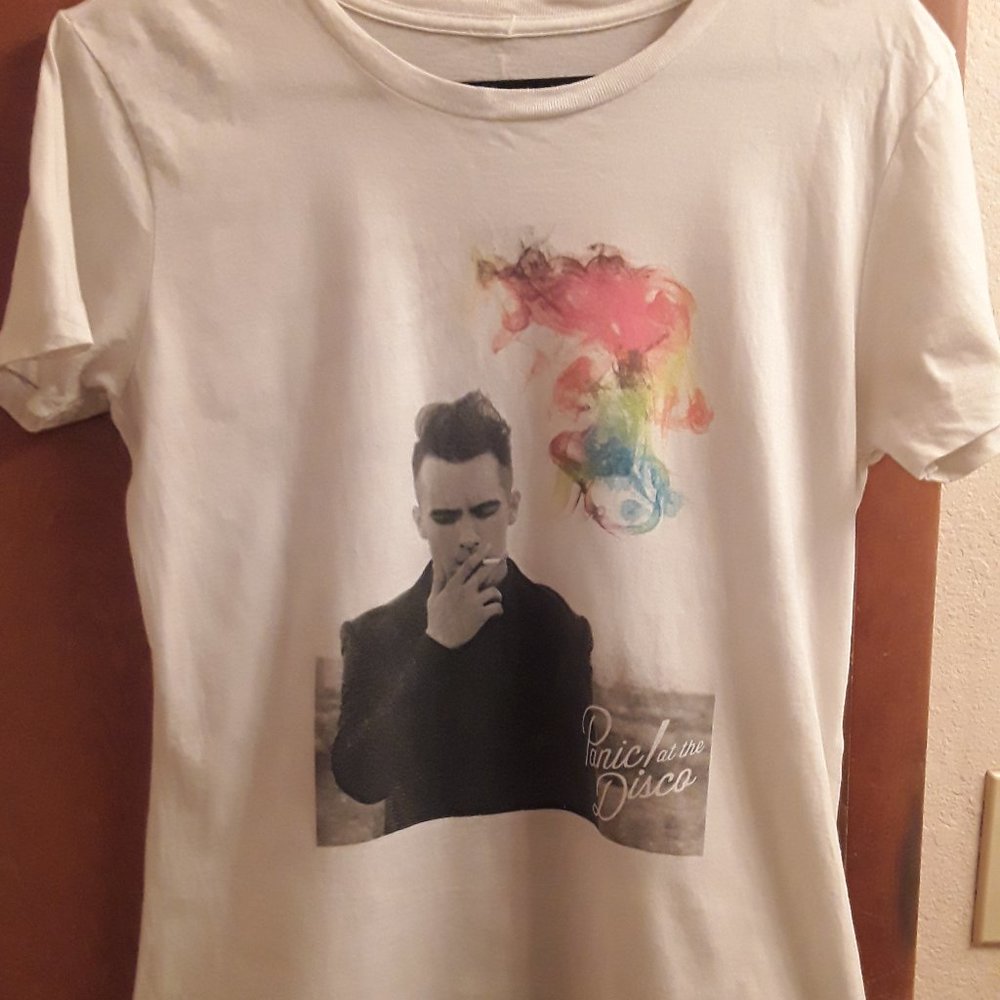 Panic at the Disco Brendon Urie T shirt - Picture 2 of 3